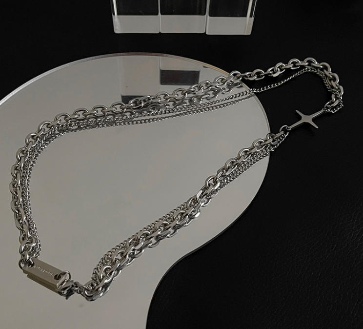 CHAIN NECKLACE 02